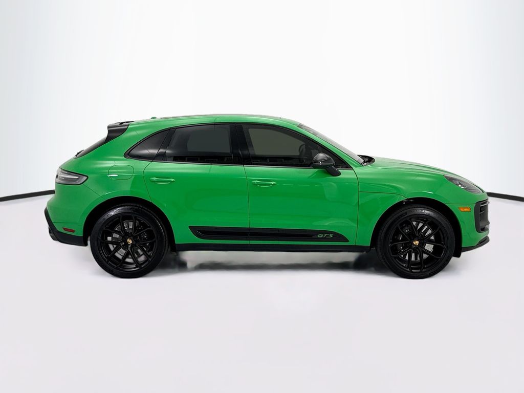 Thumbnail: 2024 Porsche Macan - 4