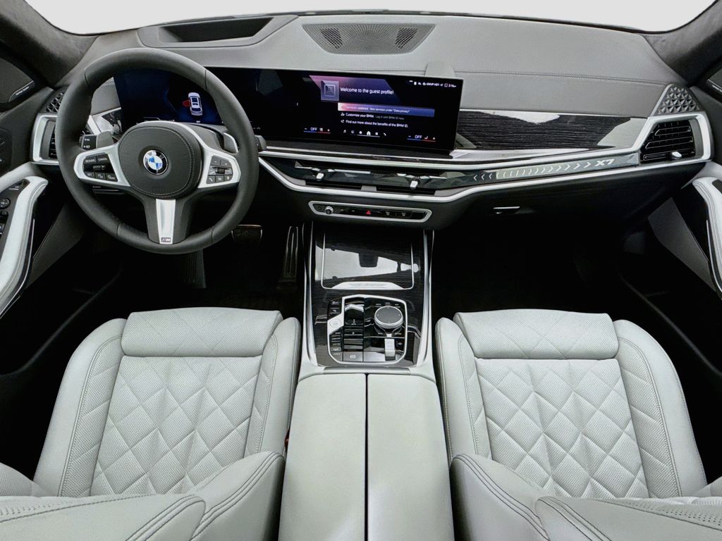 Thumbnail: 2027 BMW X7 - 13