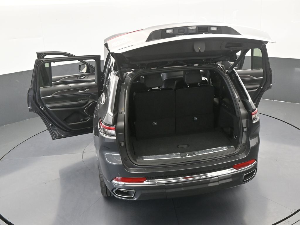 Used 2024 Baltic Gray Metallic Clearcoat Jeep Overland image 72