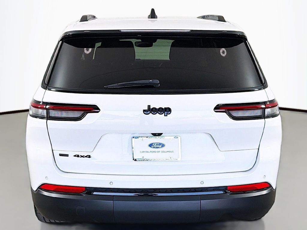 Used 2021 White Jeep Altitude image 14