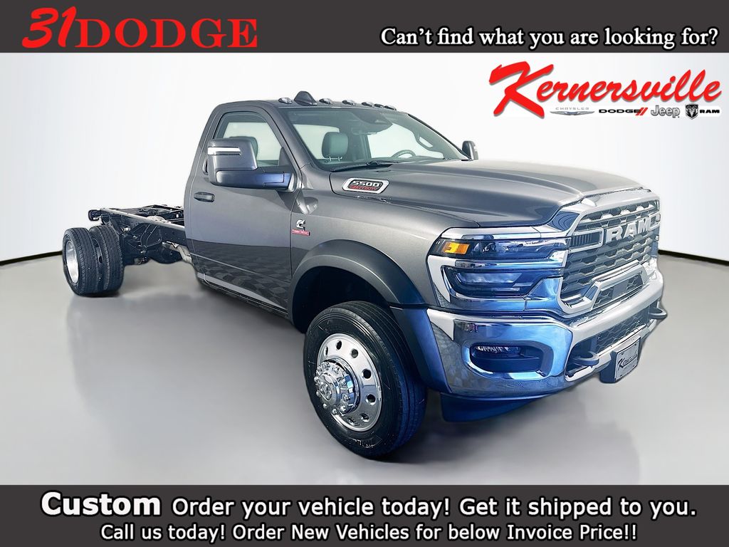 Crystal Metallic 2026 RAM 5500 Chassis   Automatic