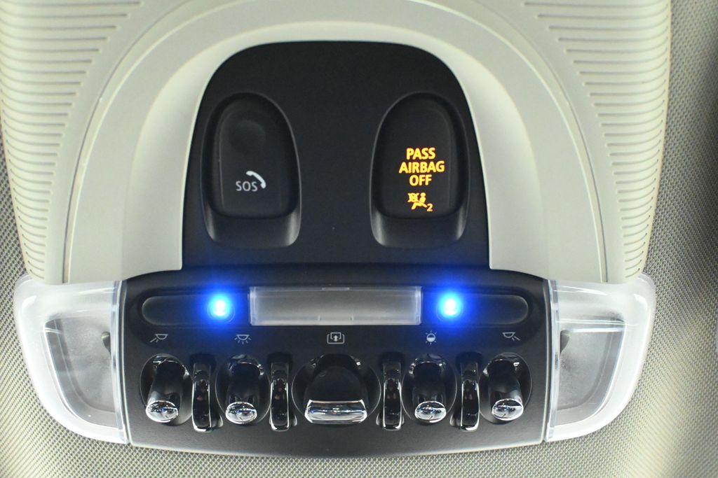 Thumbnail: 2019 MINI Cooper Countryman - 23