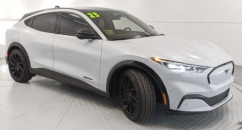 White Metallic 2023 Ford Mustang Mach-E SUV / Crossover Rear-Wheel Drive Automatic