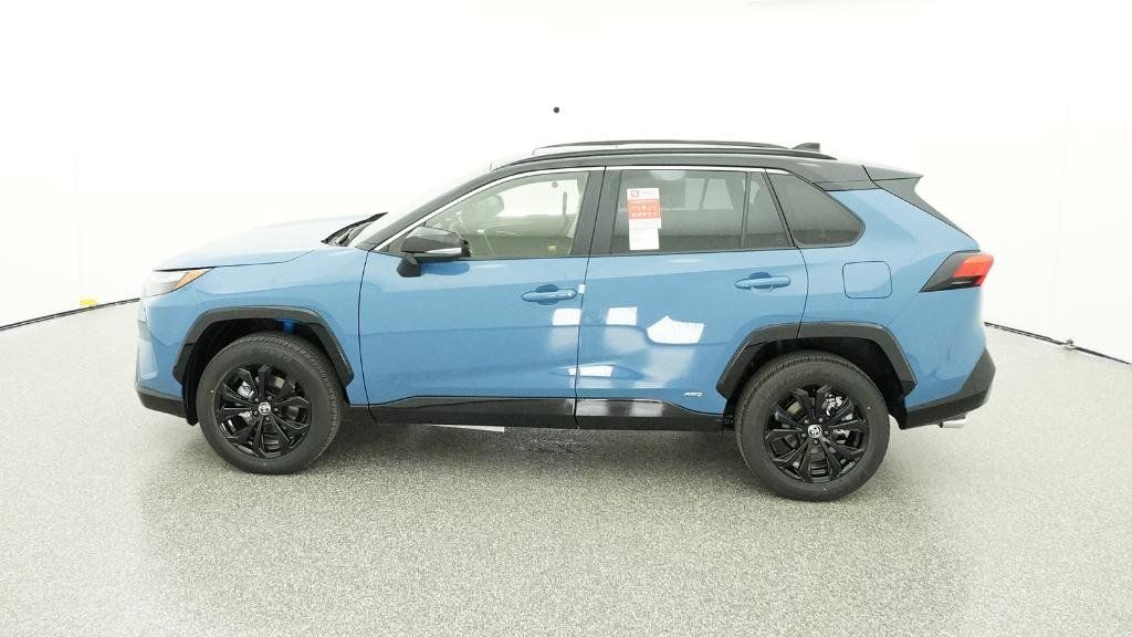 Thumbnail: 2025 Toyota RAV4 - 31