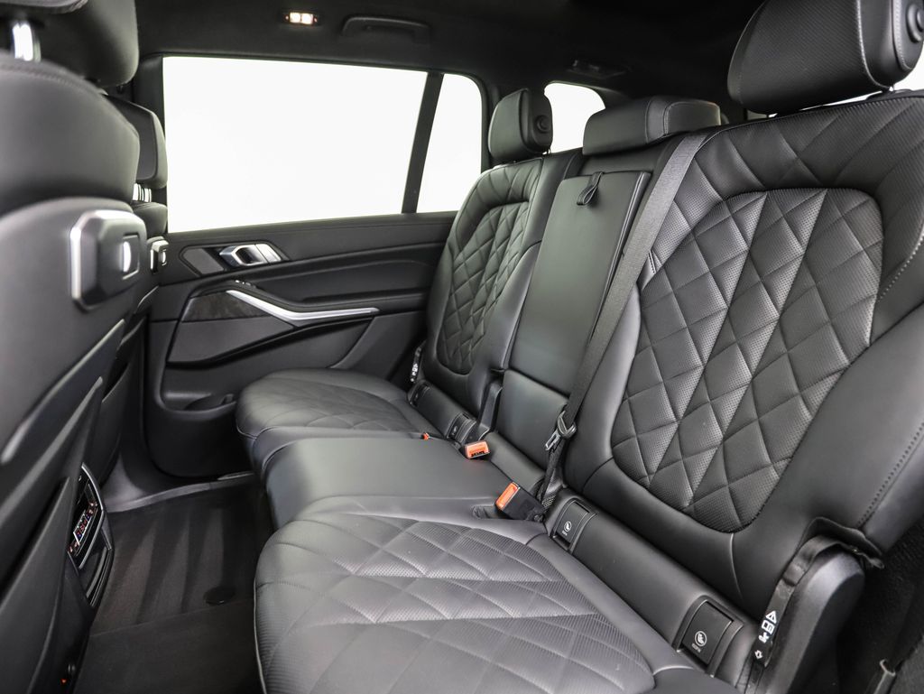 Thumbnail: 2023 BMW X7 - 21