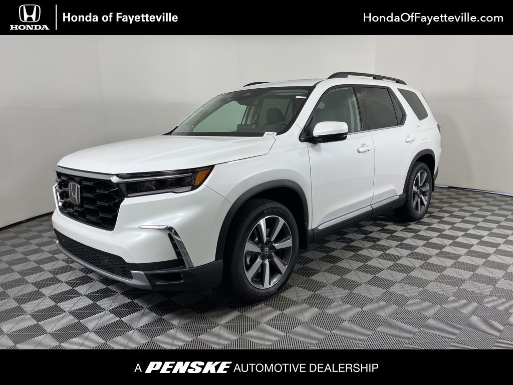 2025 Honda Pilot Touring -
                Fayetteville, AR