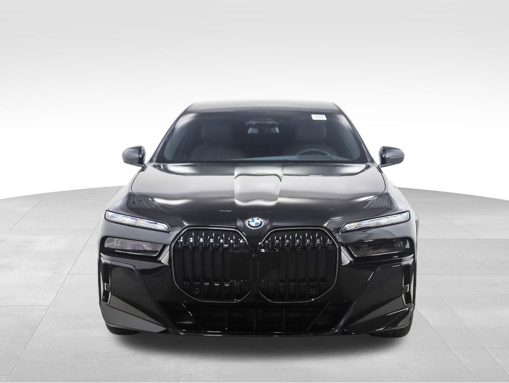 2025 BMW 7 Series 750e xDrive 8