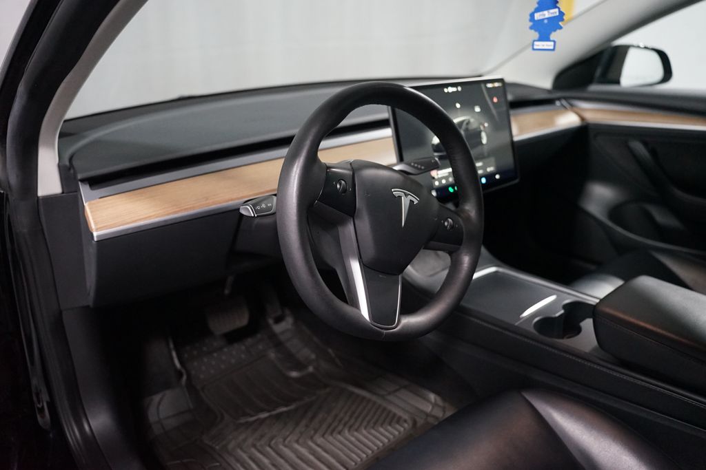 Thumbnail: 2023 Tesla Model 3 - 6