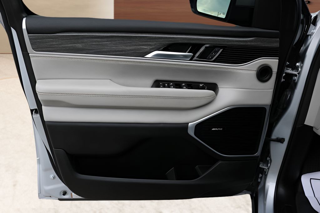 Used Car 2022 Jeep Wagoneer  Series Iii For Sale Under $50,000 In Austin, Texas