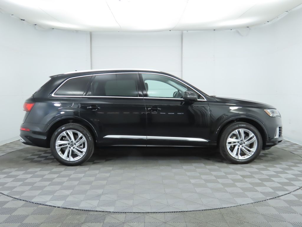 2023 Audi Q7  4