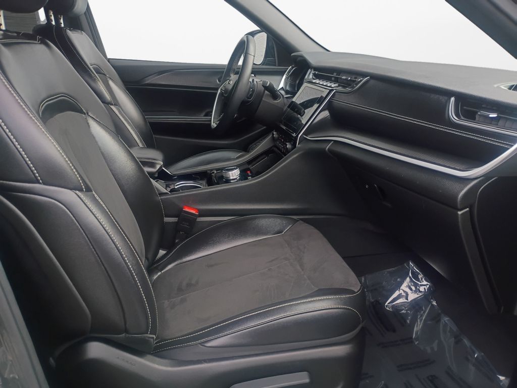 Used Car 2023 Jeep Grand Cherokee L  Altitude For Sale Under $30,000 In Austin, Texas