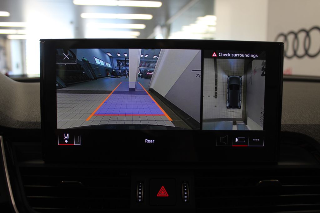 Thumbnail: 2023 Audi Q5 - 22