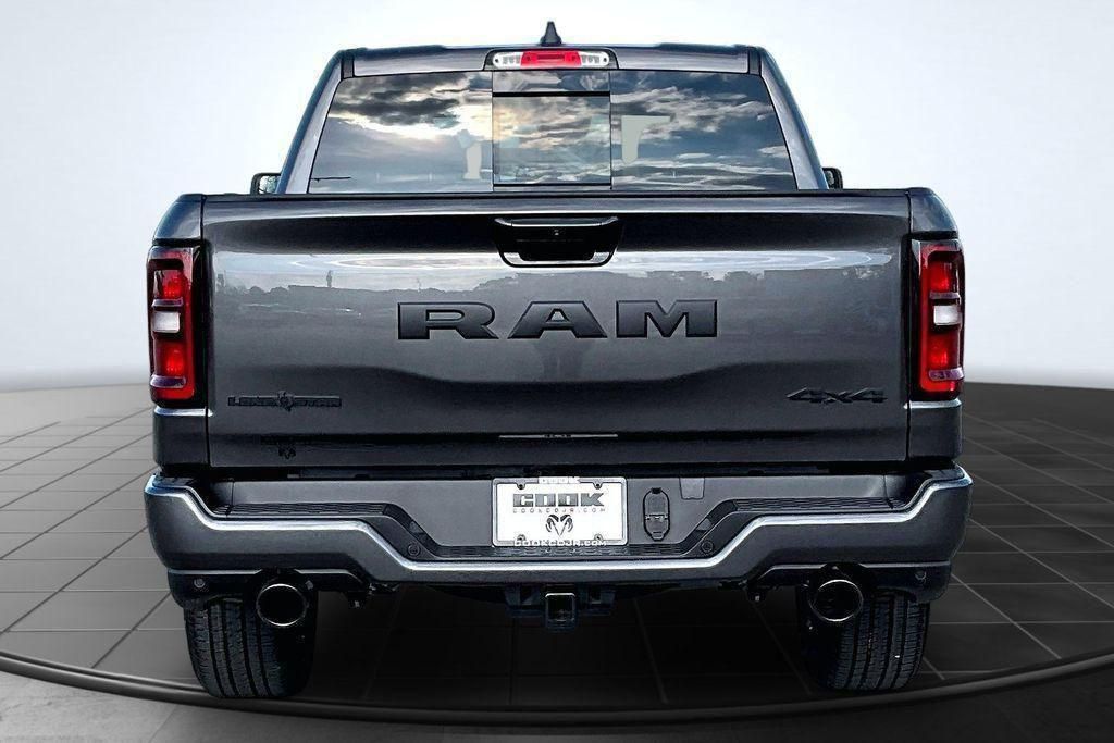 View vehicle photo 4