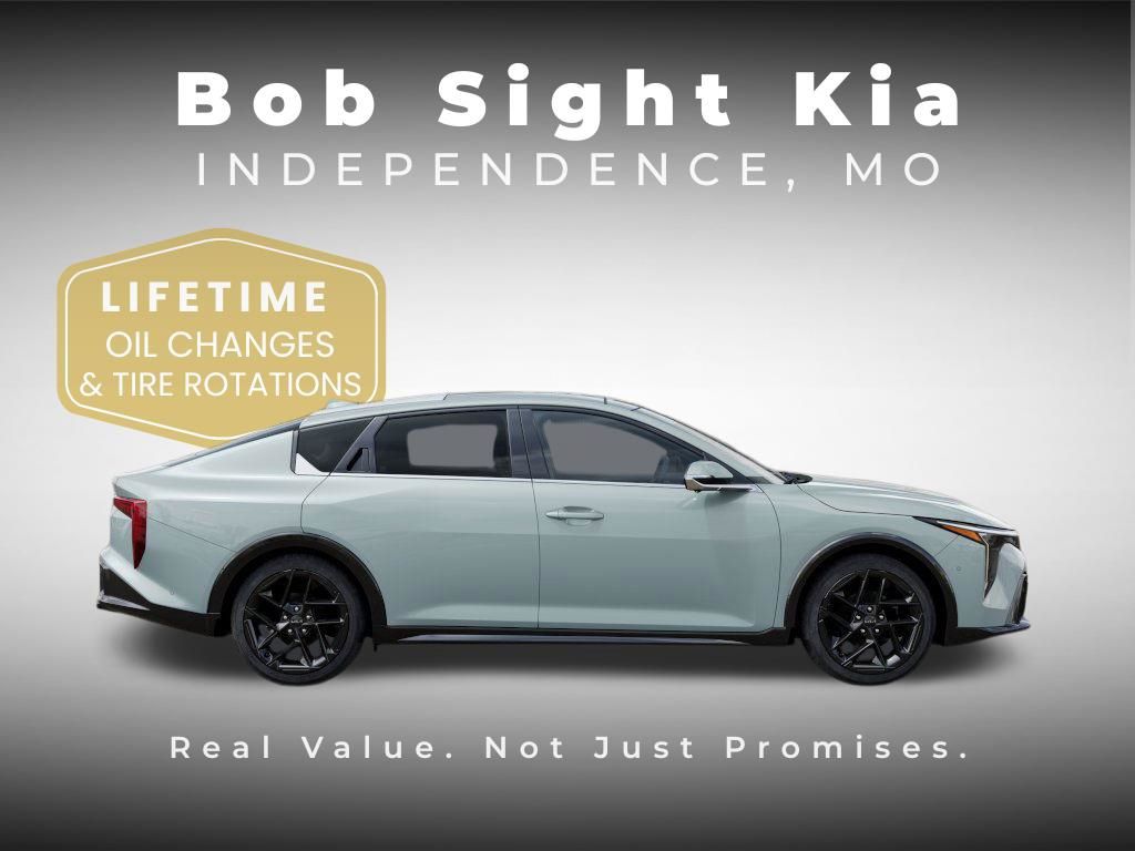 2025 Kia K4 GT-Line Turbo - Photo 7
