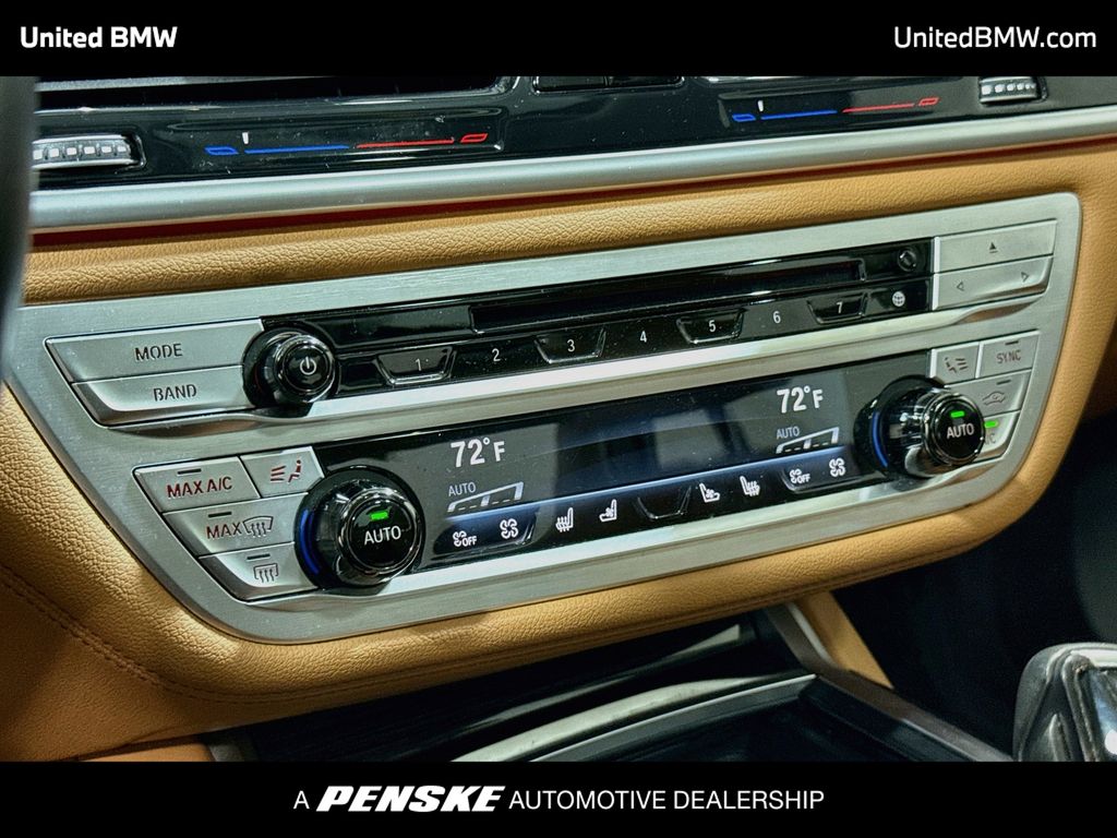 Thumbnail: 2020 BMW 7 Series - 18
