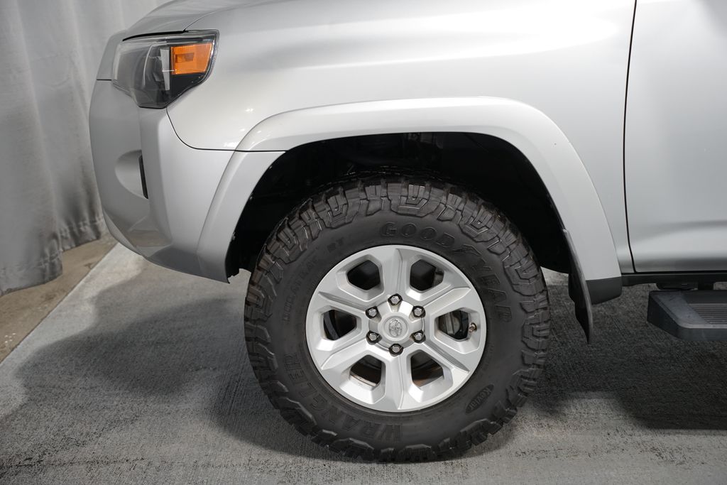 Thumbnail: 2020 Toyota 4Runner - 5