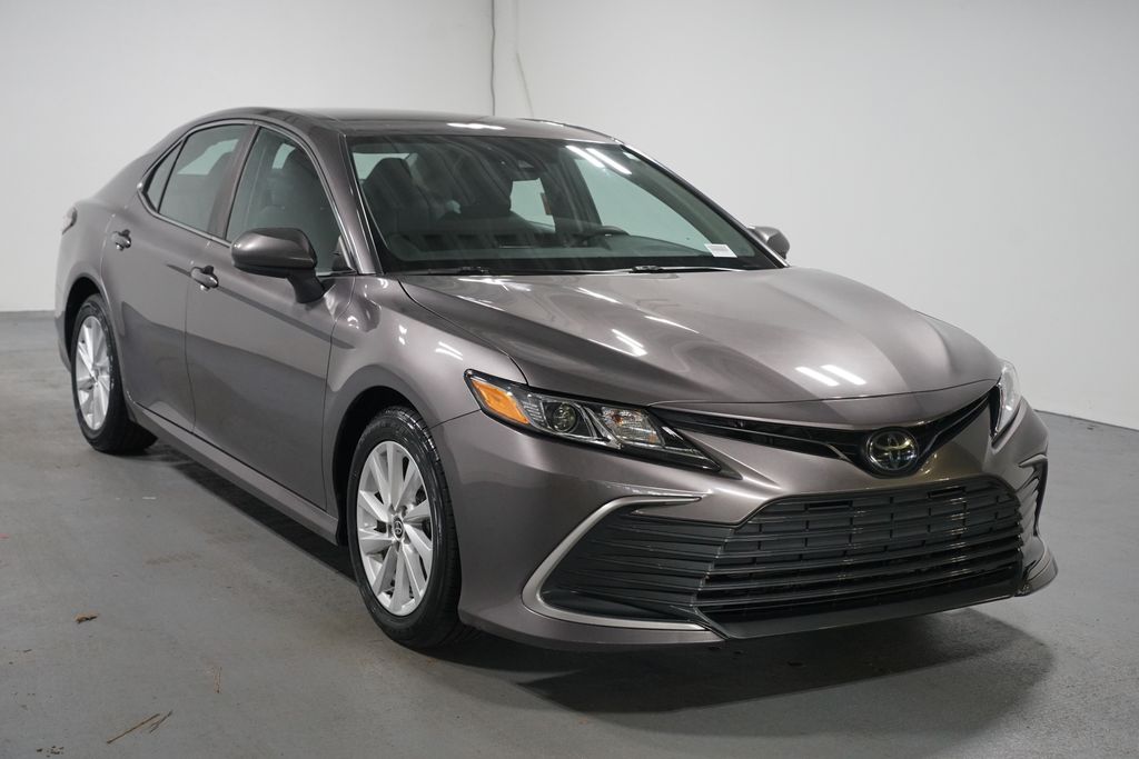 Thumbnail: 2023 Toyota Camry - 3