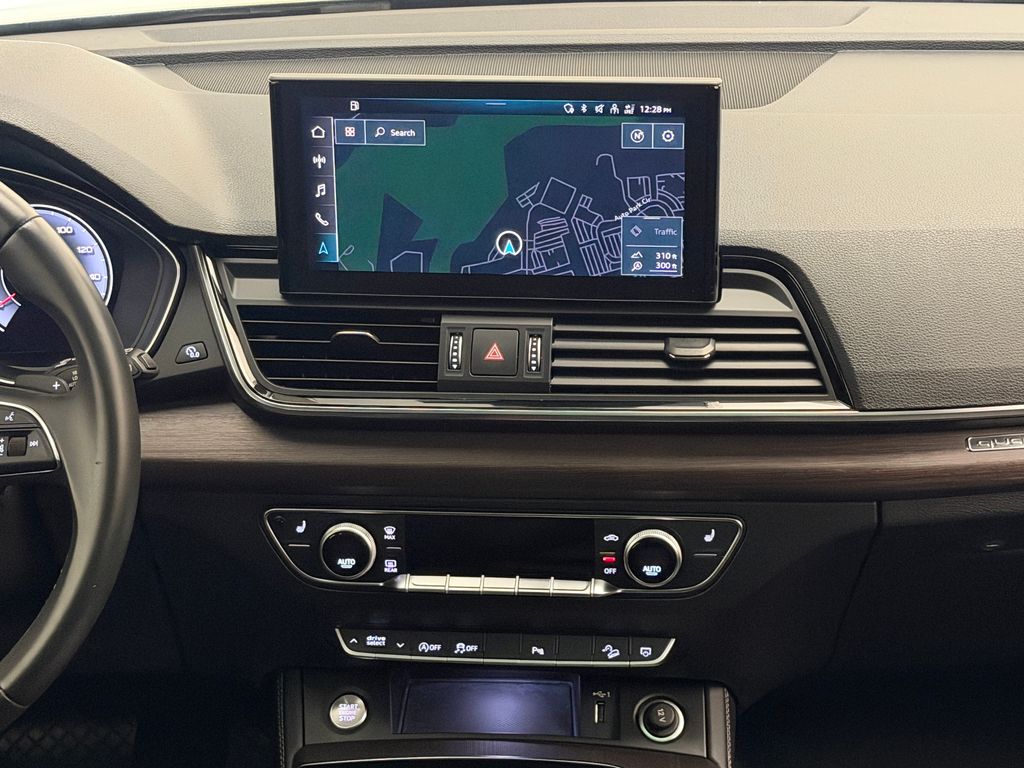 Thumbnail: 2022 Audi Q5 - 19