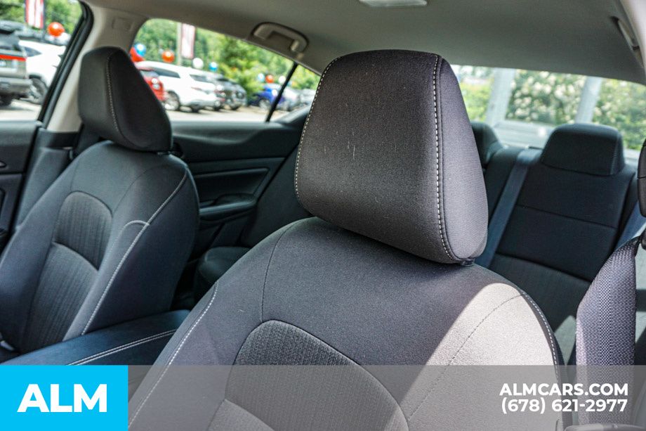 Used 2025 Black Nissan 2.5 SV image 18