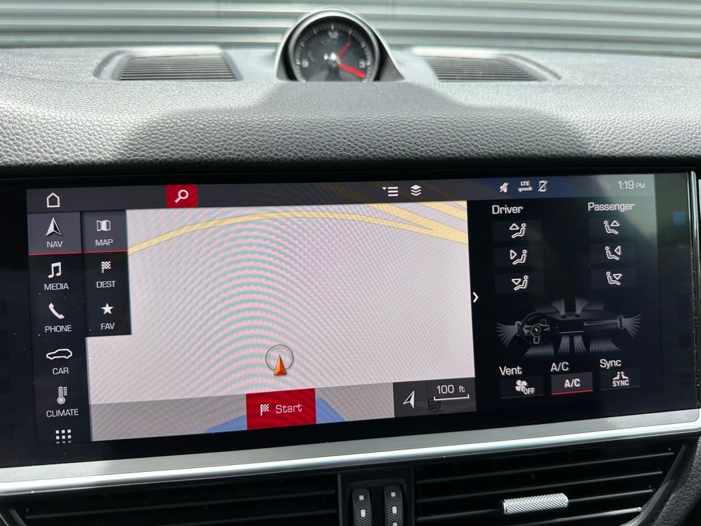 Thumbnail: 2019 Porsche Cayenne - 24