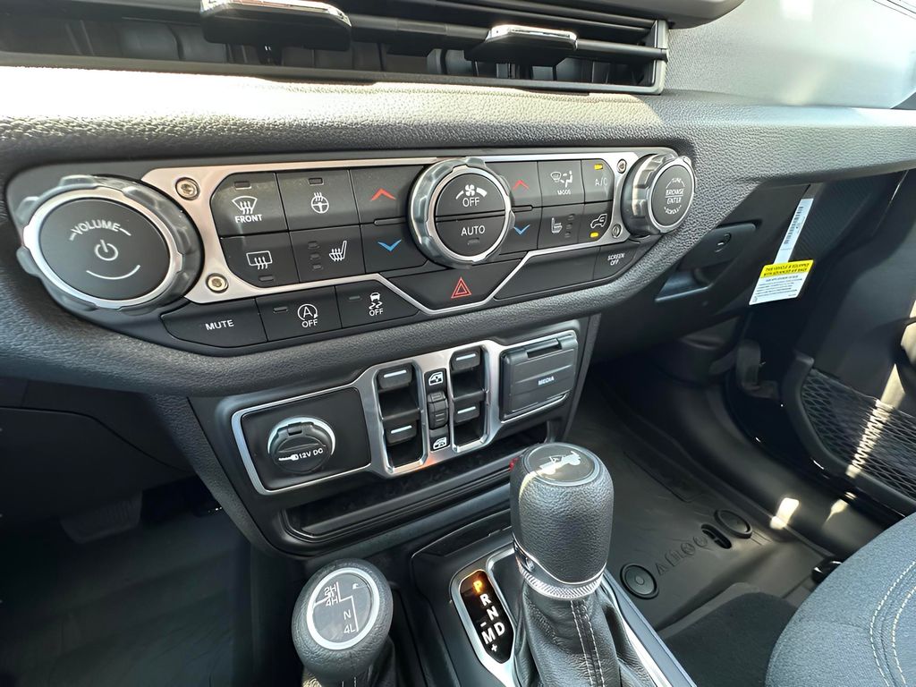 2025 Jeep Wrangler 4-Door Sport S - Photo 17