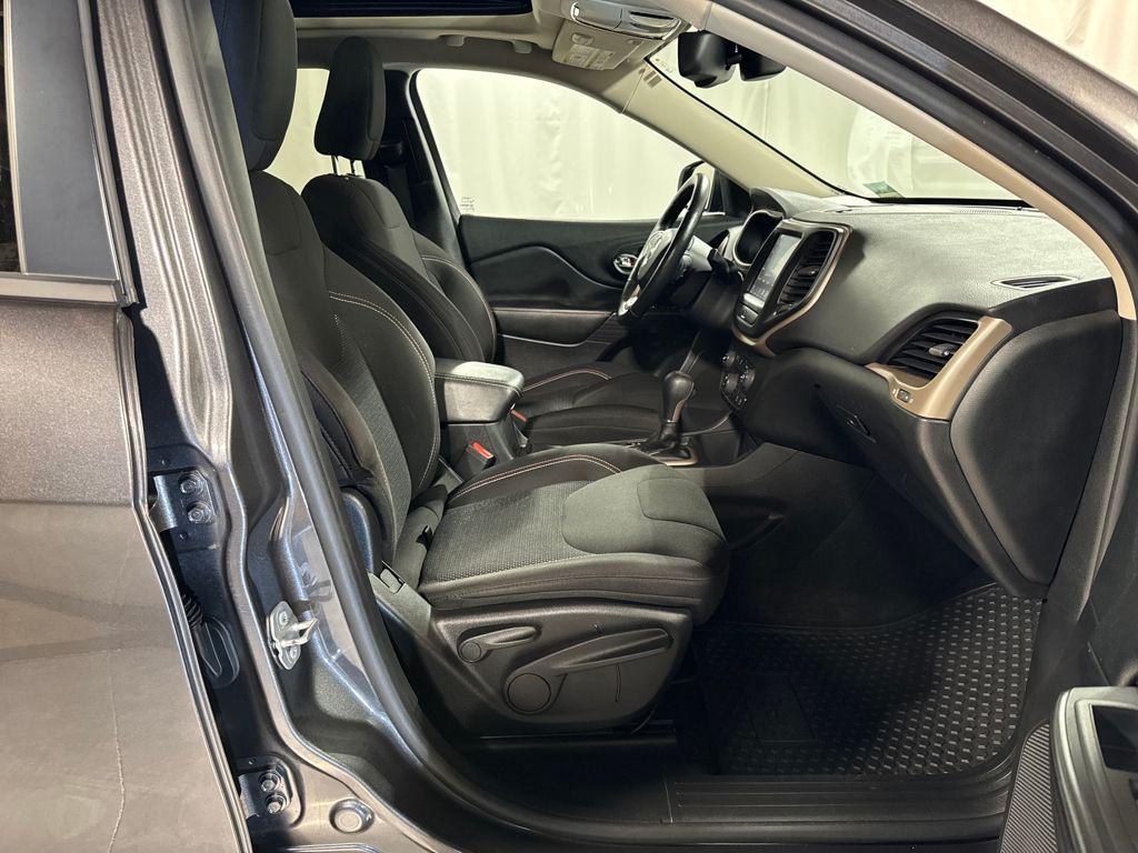used 2017 Jeep Cherokee car, priced at $12,781