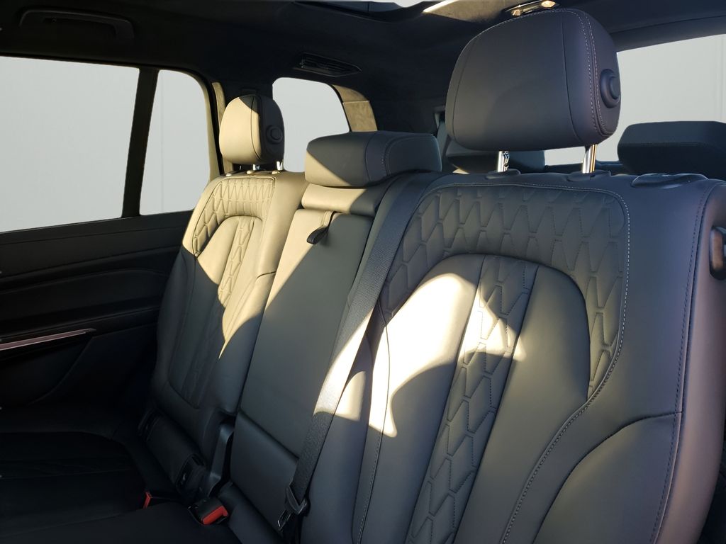 Used Car 2022 Bmw X7  Xdrive40i For Sale Under $60,000 In Austin, Texas