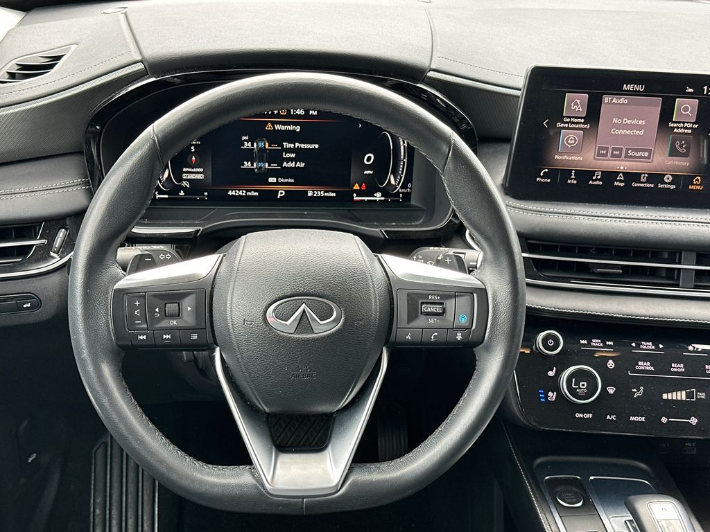 Used 2023 Black INFINITI LUXE image 23
