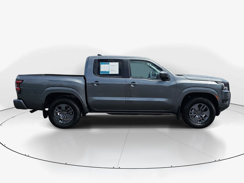 View vehicle photo 4