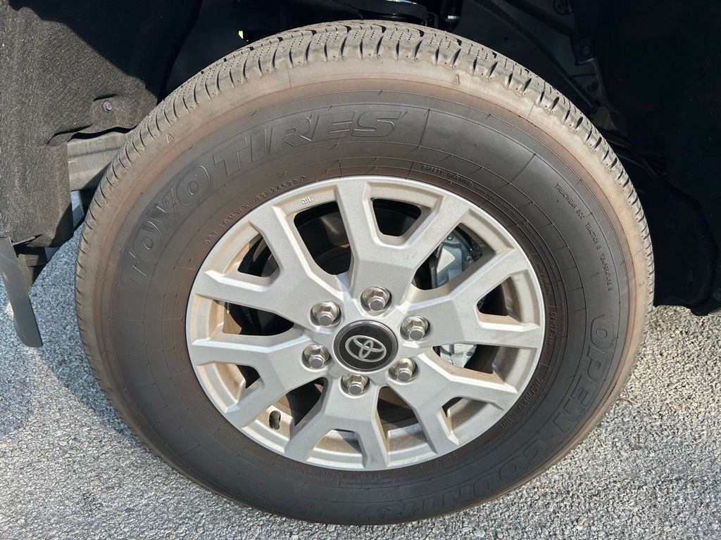 2024 Toyota Tacoma SR5 8
