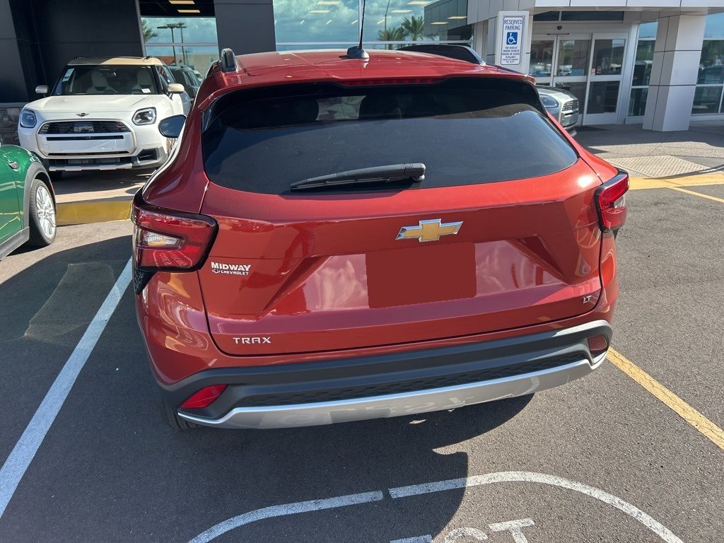Thumbnail: 2024 Chevrolet Trax - 5