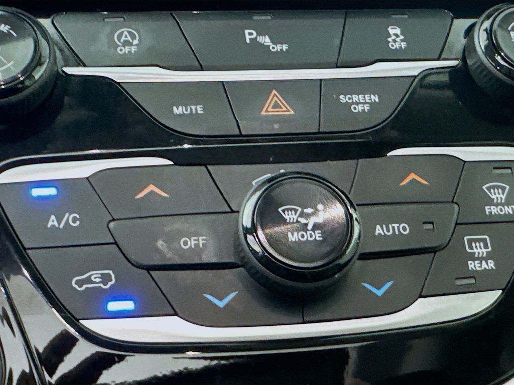 Used Car 2019 Chrysler Pacifica  Touring L Plus For Sale Under $20,000 In Austin, Texas