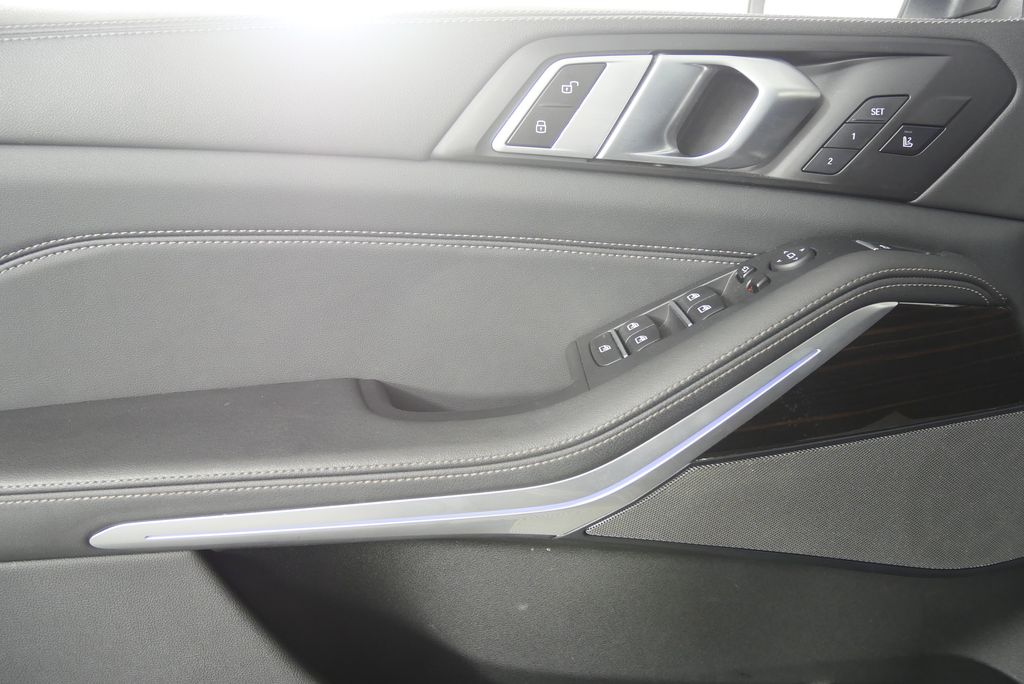 Thumbnail: 2024 BMW X5 - 9