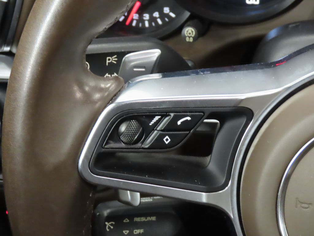 Thumbnail: 2017 Porsche 911 - 19