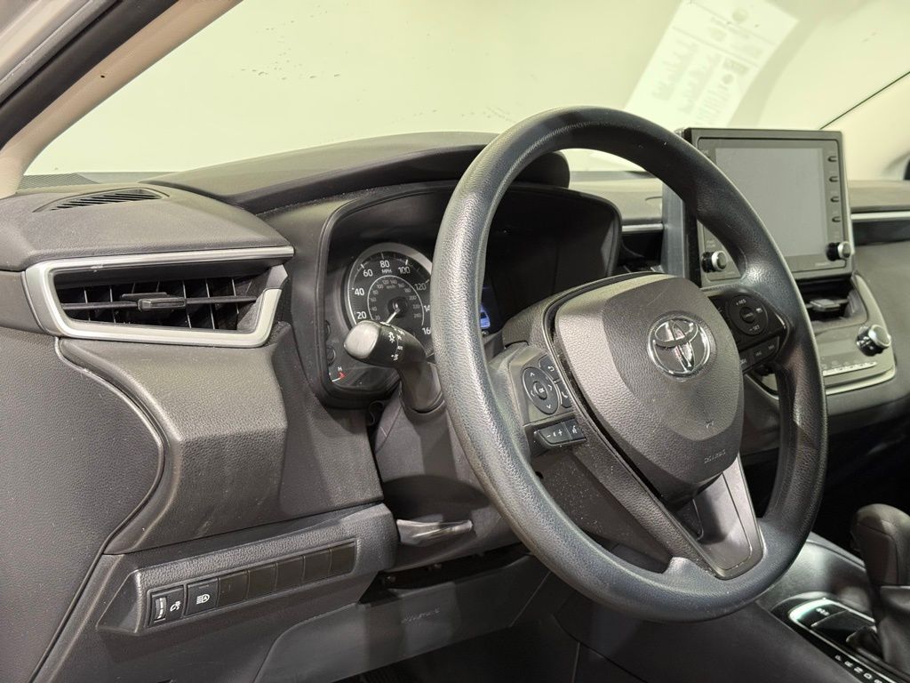 2022 Toyota Corolla LE 16