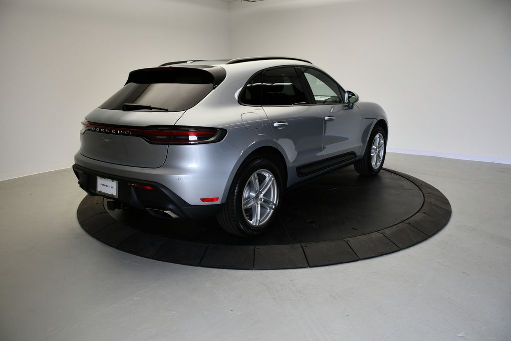 Thumbnail: 2026 Porsche Macan - 8