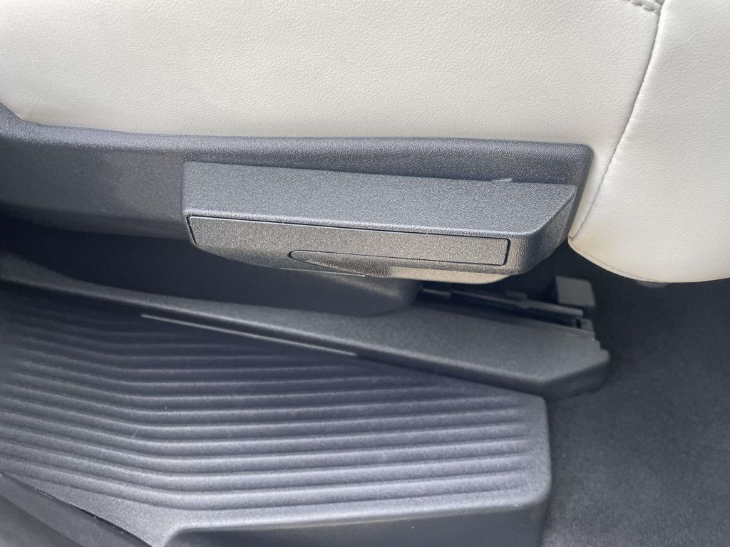 Used 2025 Ford Expedition Platinum 4D Sport Utility