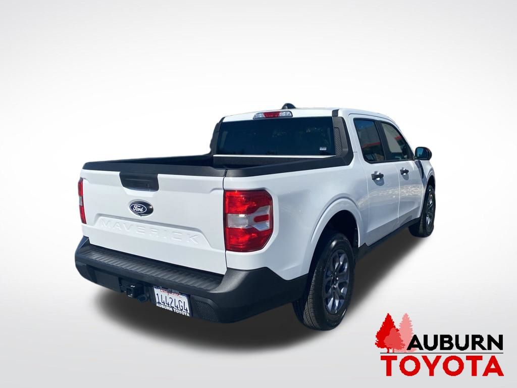 View vehicle photo 6