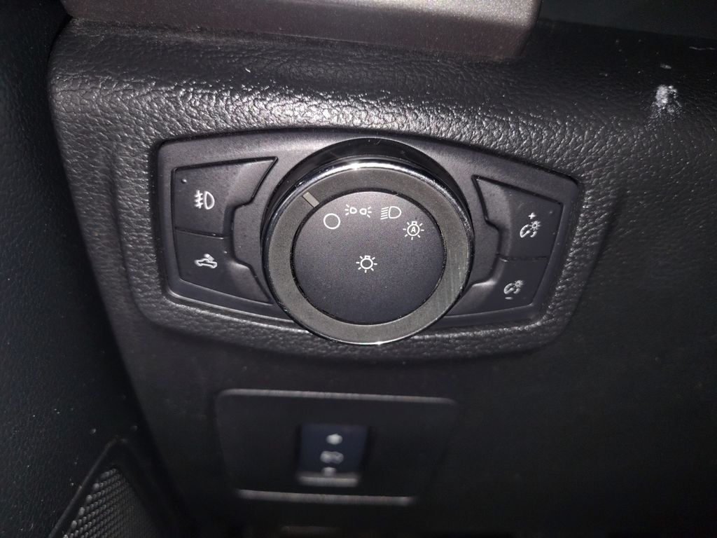 Used Car 2015 Ford F-150  Xlt For Sale Under $25,000 In Austin, Texas