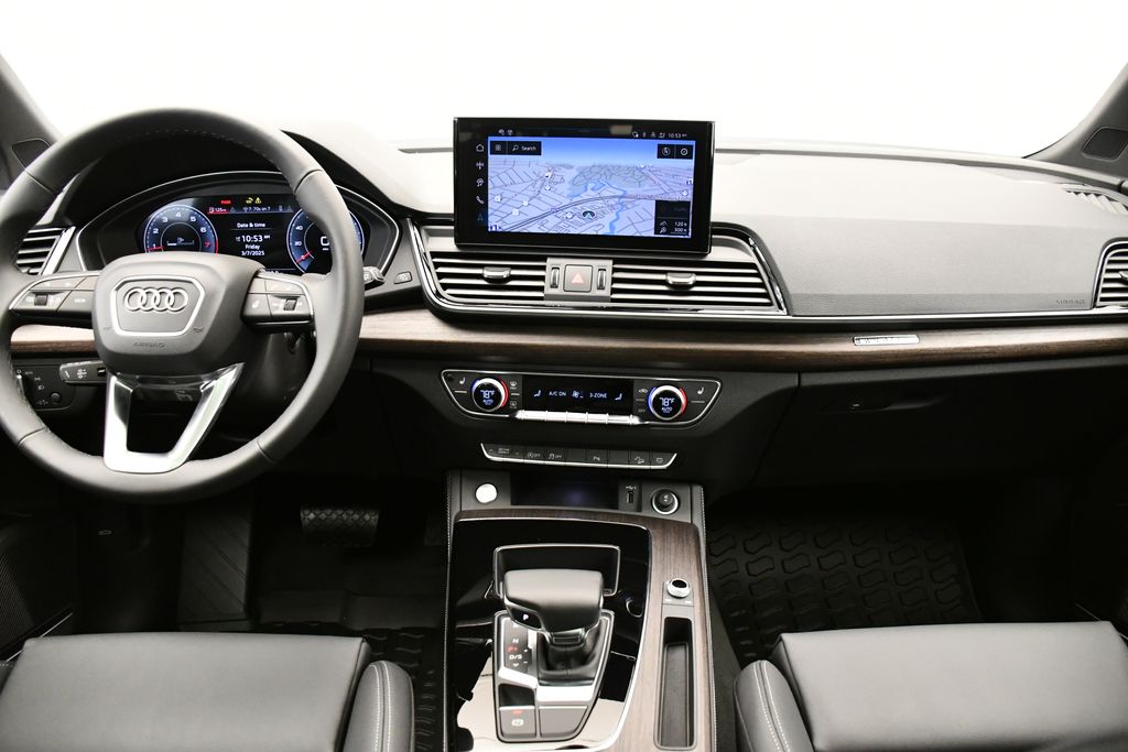 Thumbnail: 2025 Audi Q5 - 19