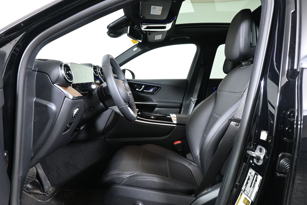 Thumbnail: 2026 Mercedes-Benz GLC - 3