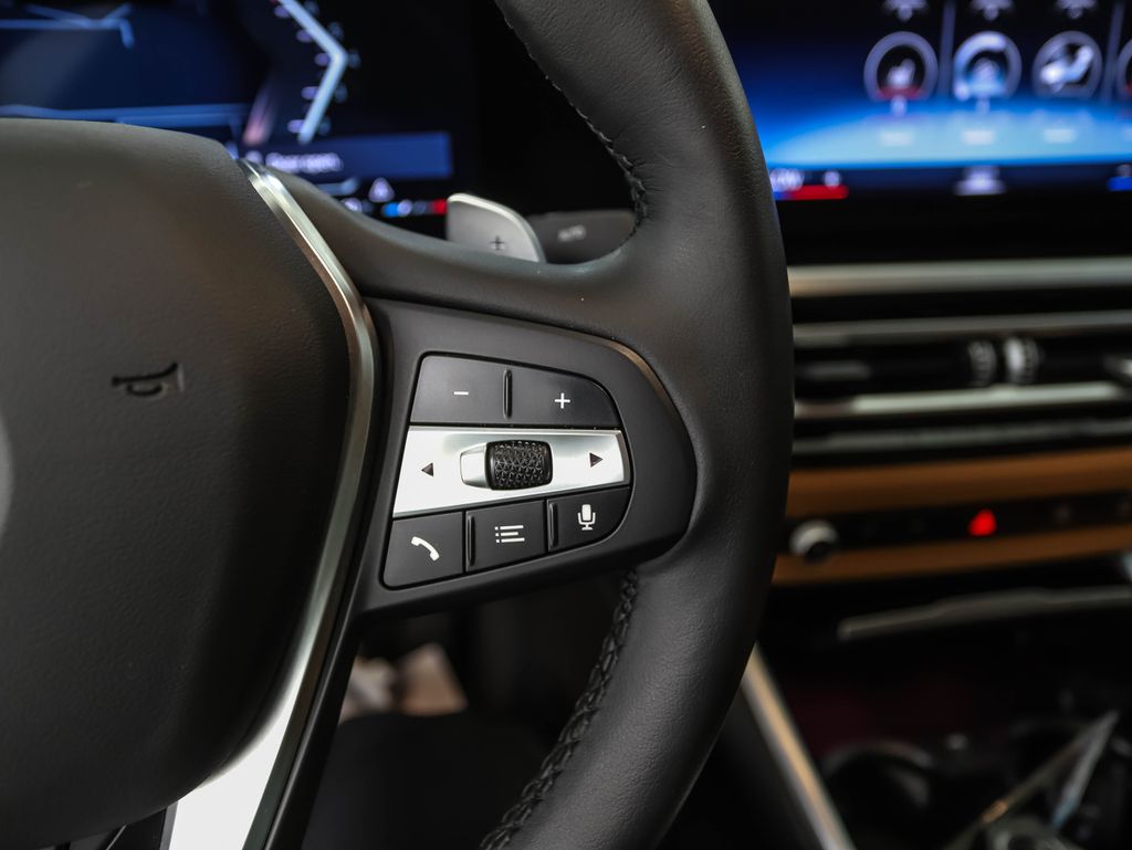 Thumbnail: 2024 BMW 3 Series - 13