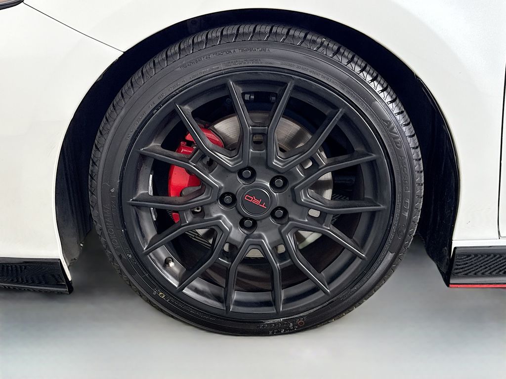 Thumbnail: 2022 Toyota Camry - 30