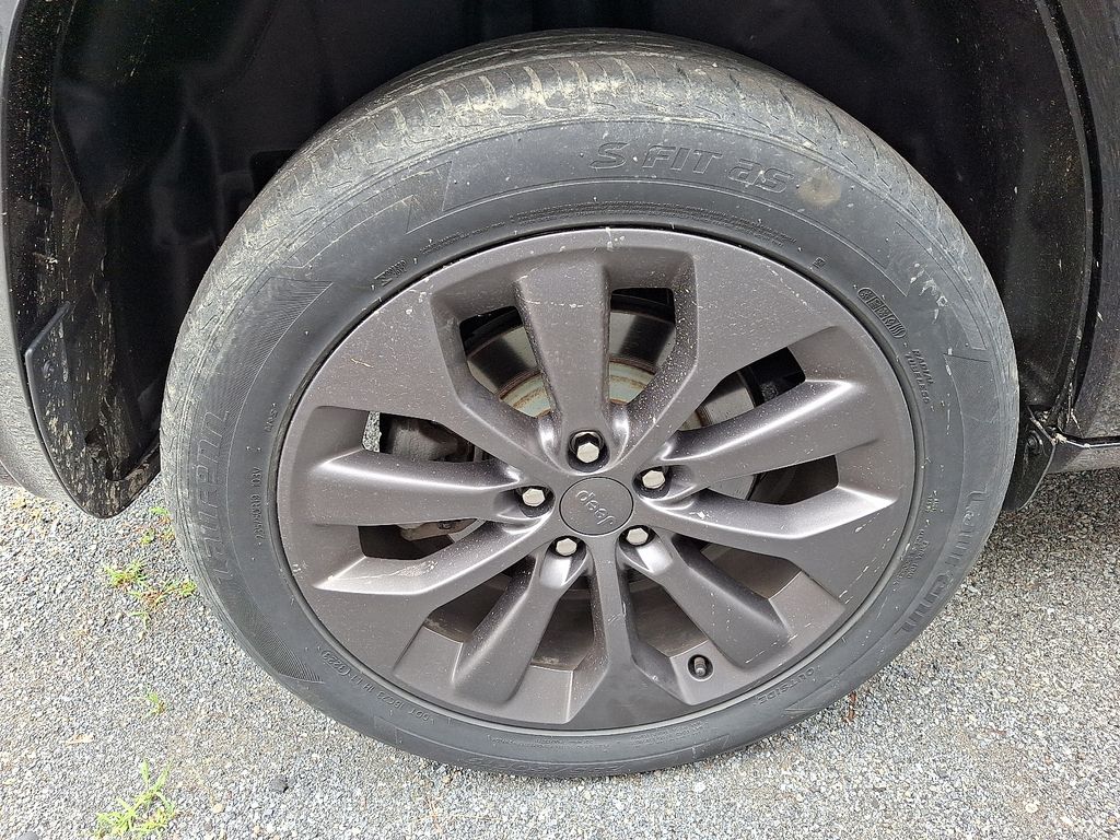 2019 Jeep Cherokee — photo 7