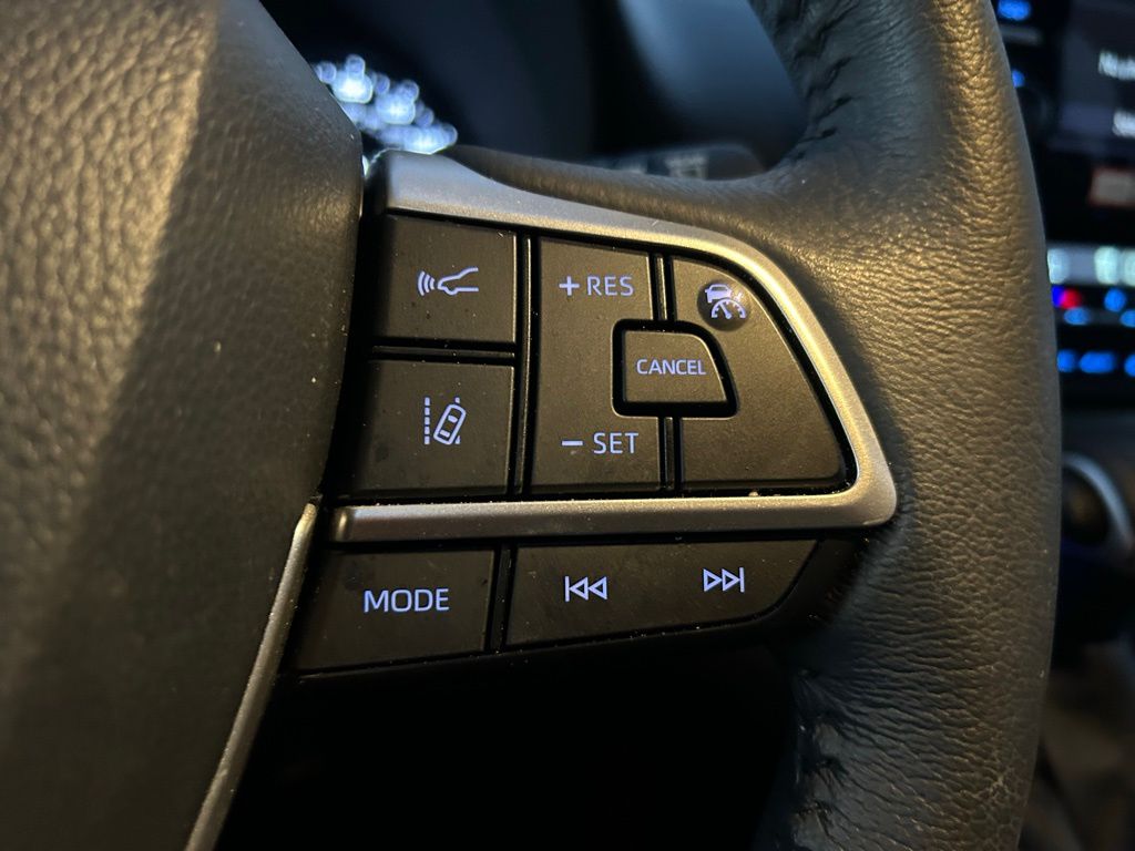 Thumbnail: 2024 Toyota Sienna - 20