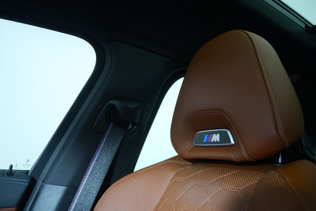 Thumbnail: 2024 BMW X4 - 31