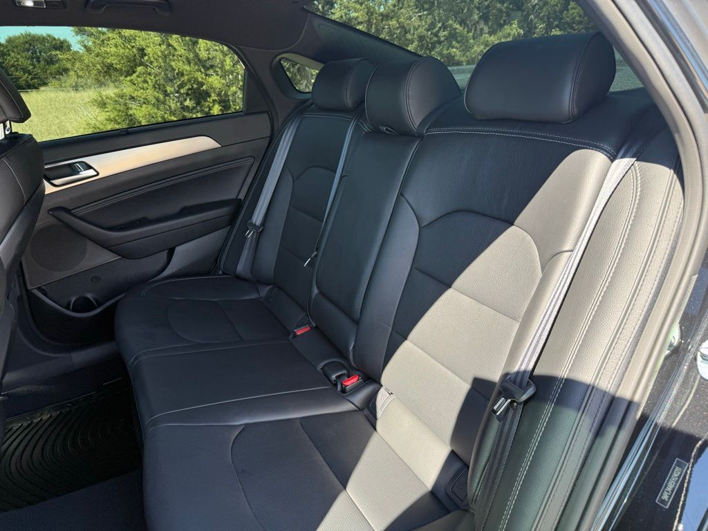 Thumbnail: 2015 Hyundai Sonata - 22