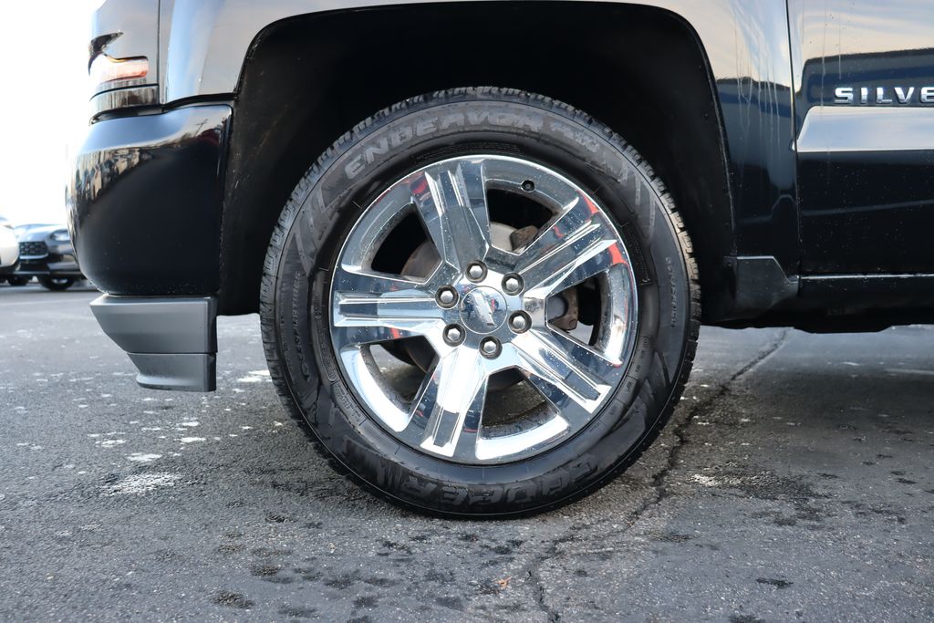 2017 Chevrolet Silverado 1500 Custom 10