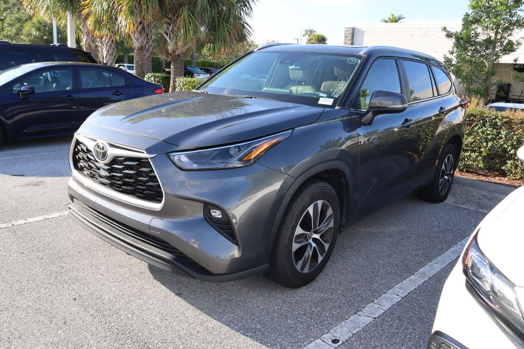 Thumbnail: 2023 Toyota Highlander - 1