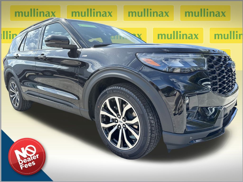 2026 Ford Explorer ST-LINE's photo